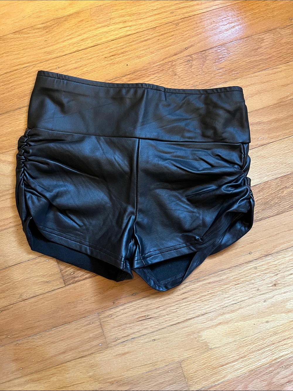 SHEIN Black Faux Leather Athletic Shorts with Ruched Sides